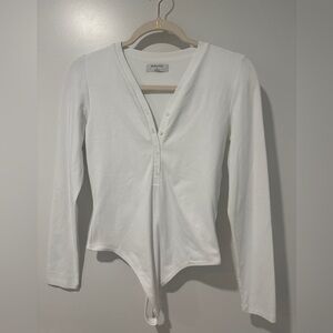 Aritzia Babaton Half Button Up Contour Bodysuit Size Medium